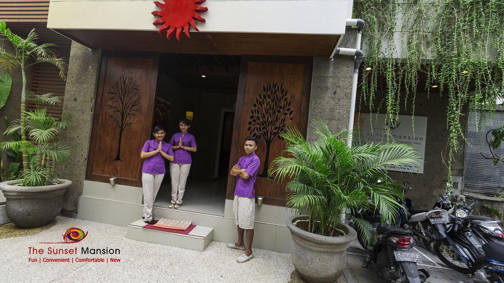 Aparthotel Swiss-Belcourt Sunset Seminyak Exterior foto