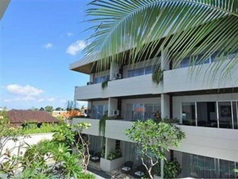 Aparthotel Swiss-Belcourt Sunset Seminyak Exterior foto