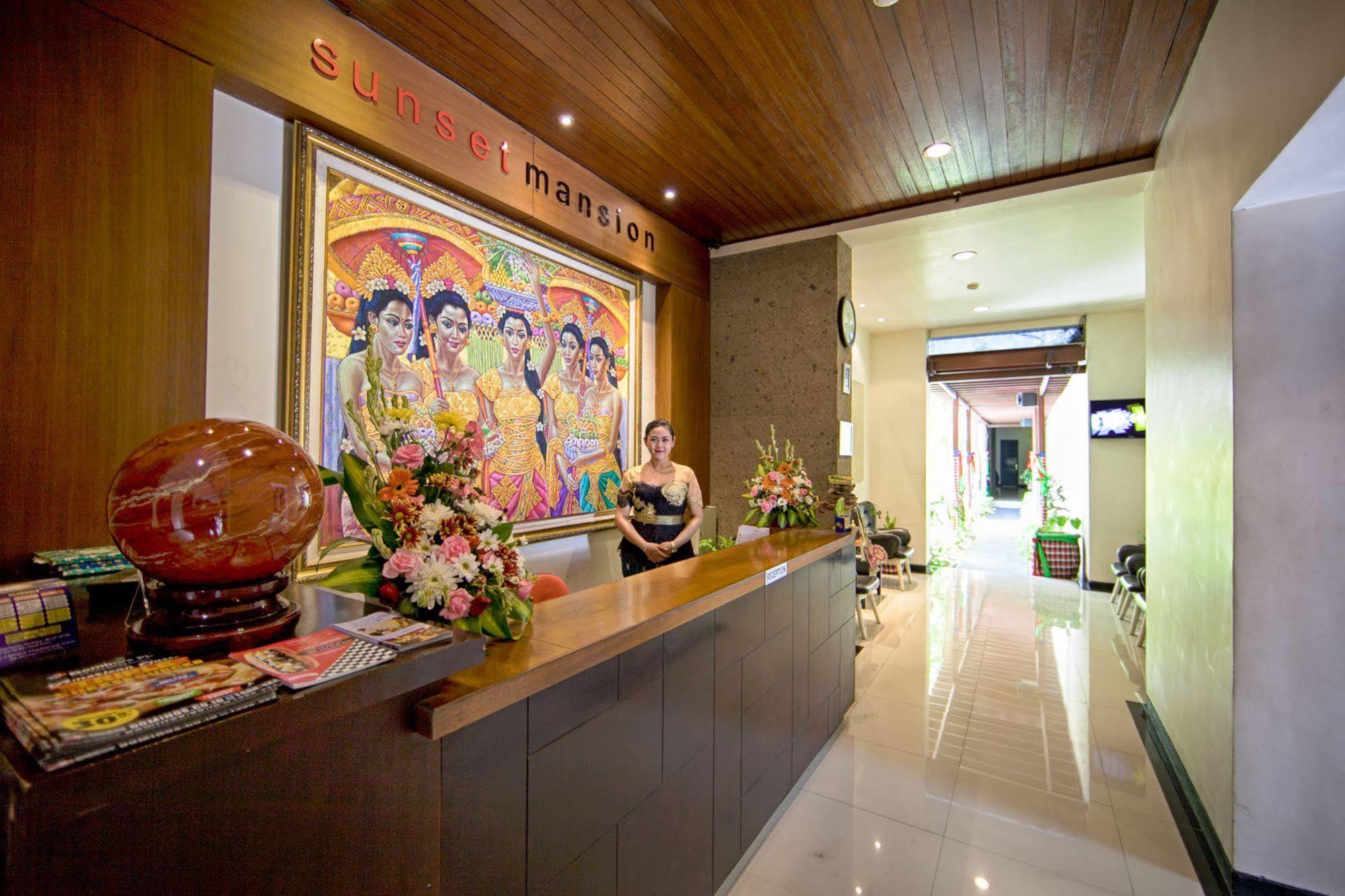 Aparthotel Swiss-Belcourt Sunset Seminyak Exterior foto