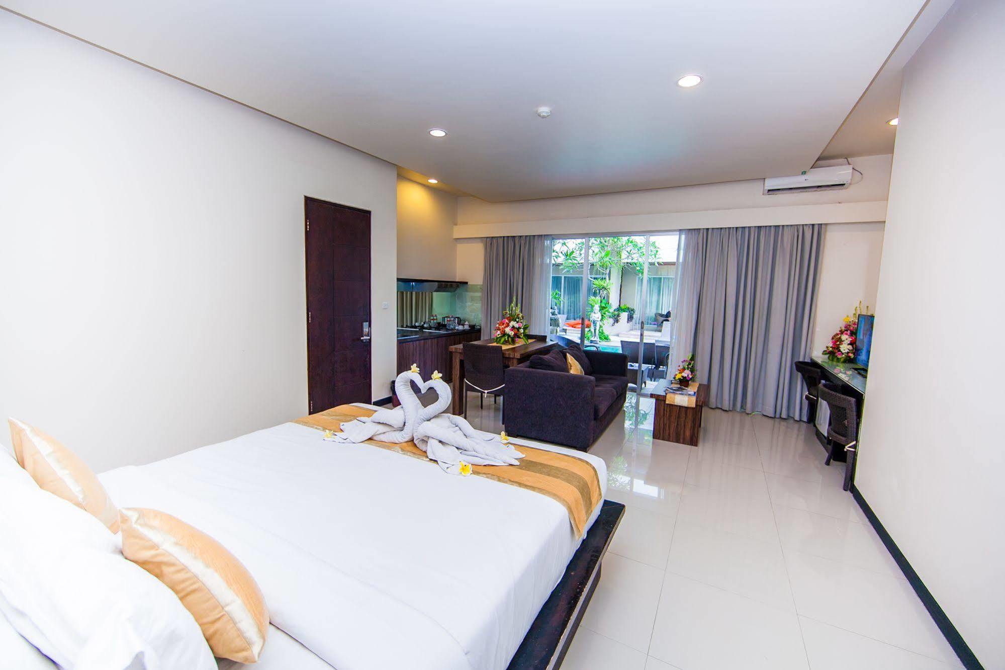 Aparthotel Swiss-Belcourt Sunset Seminyak Exterior foto